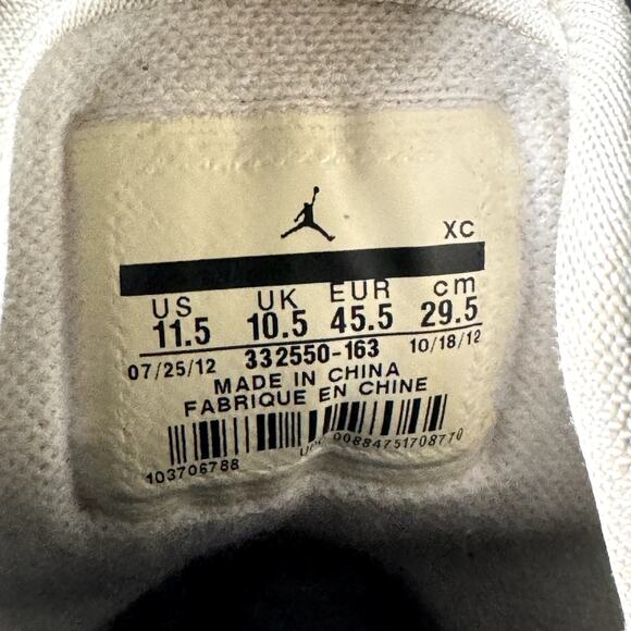 Size 11.5 - Nike Air Jordan 1 Retro High Chicago 2013 Men's Shoes - Picture 8 of 9